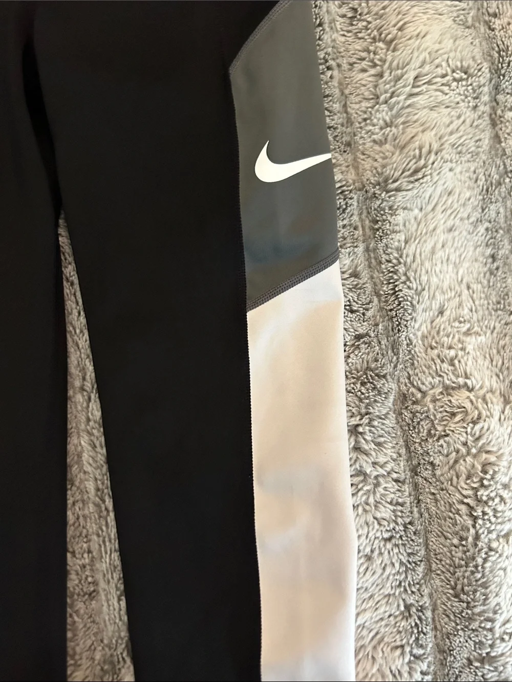 Nike Girls Dri-FIT Tank Top & Colorblock Leggings 2-Piece Set XS/S